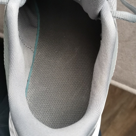 NIKE RÉVOLUTION RUNNING SNEAKERS Size :8.5 - Picture 7 of 7